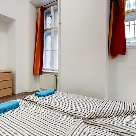 Pal's Mini Hostel