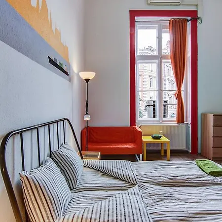 Pal's Mini Hostel